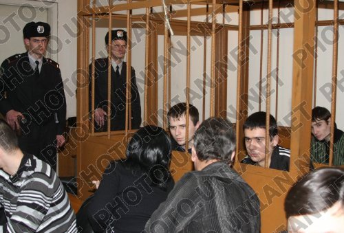 Dnepropetrovsk maniacs Viktor Sayenko left Alexander Hanzha center and