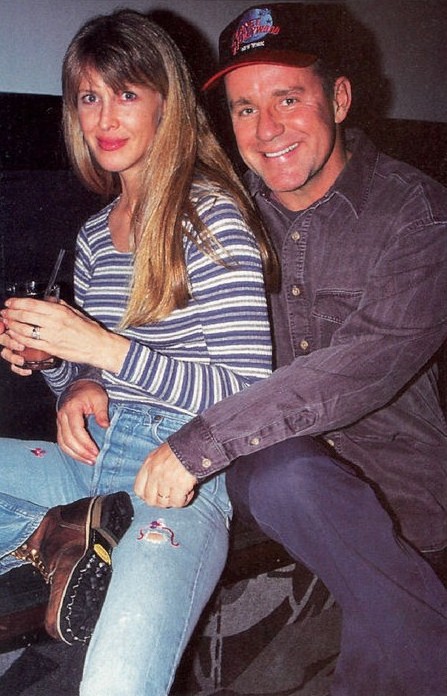 Phil Hartman and his wife Brynn. 